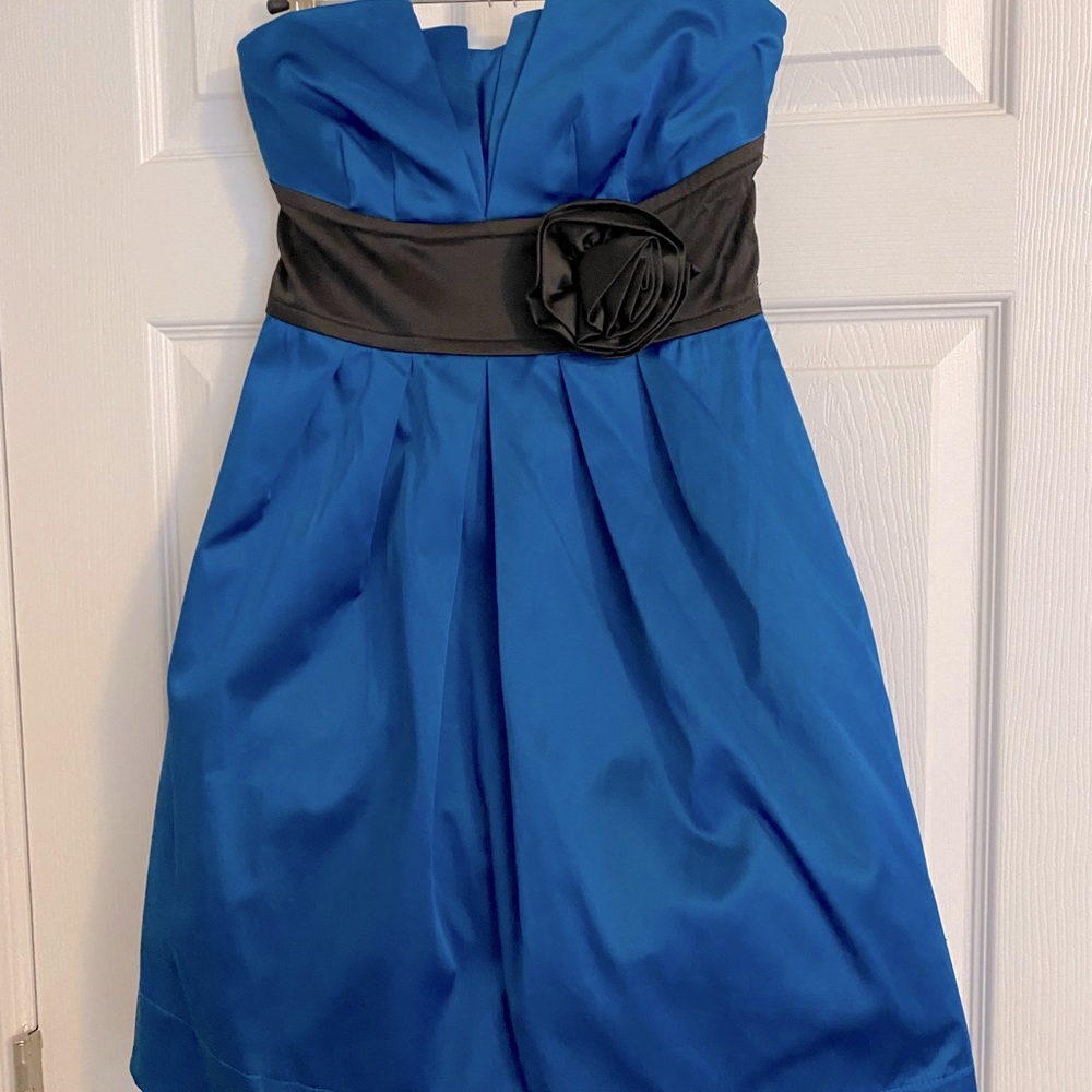 Strapless blue formal dress